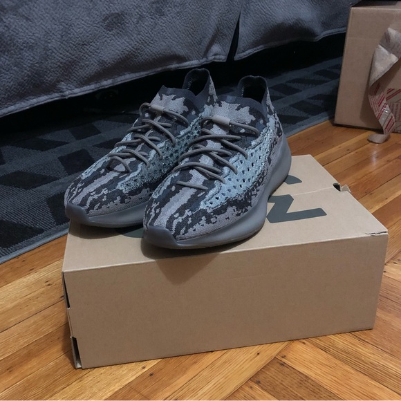 Adidas Yeezy Boots 380 Men’s Size 16 - Picture 2 of 9